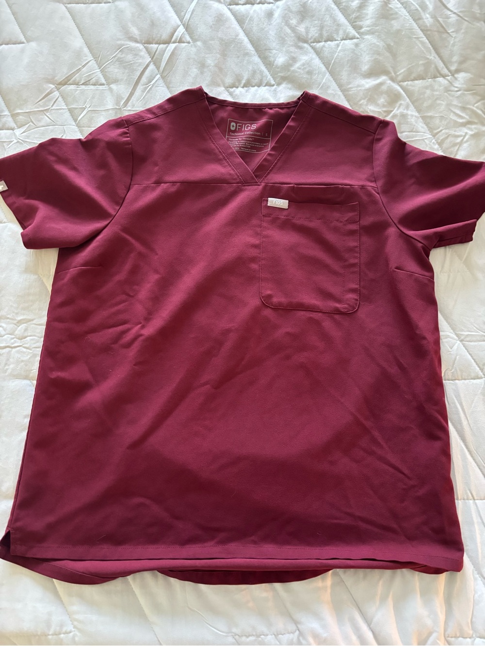 Figs Women’s Burgundy Kaya classic   V-Neck single pocket scrub top